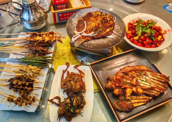 股票配资平台开户 这座中部城市，想靠烧烤出圈