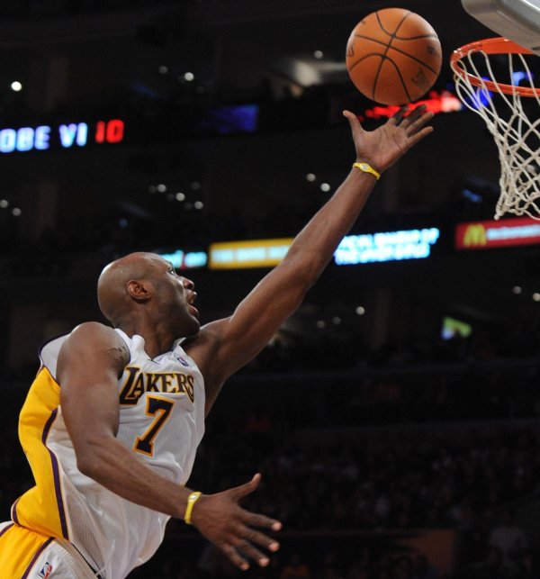 股票配资网站导航 奥多姆：小儿子6个月大就去世了 我还得强撑着上场打球 欲哭无泪